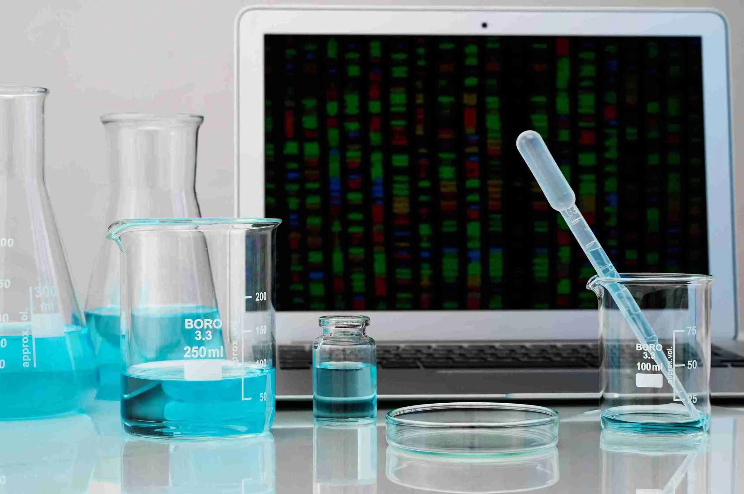 TRAINING ANALISIS DATA LABORATORIUM LISTRIK DAN ENERGI